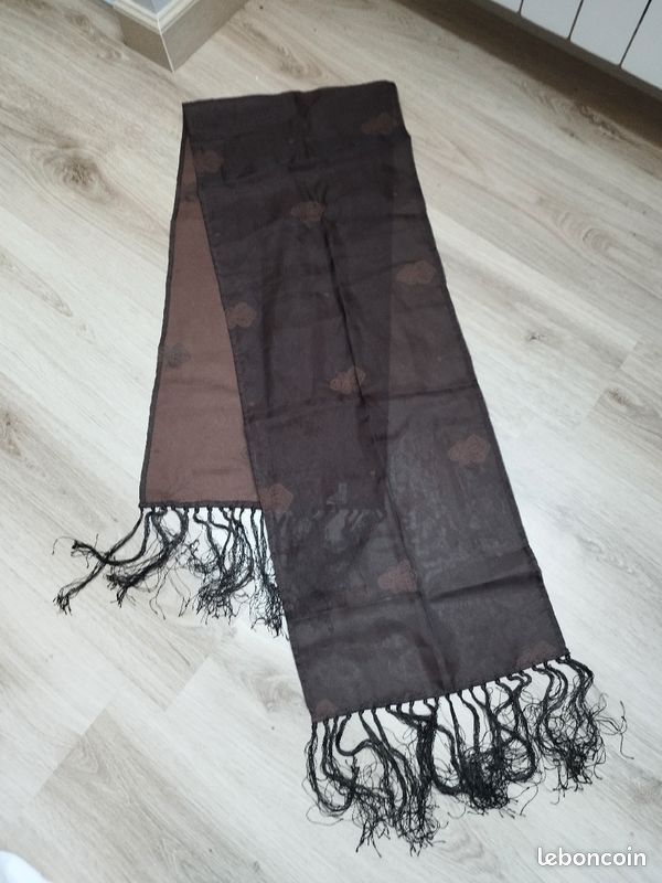 Foulard (image 1)