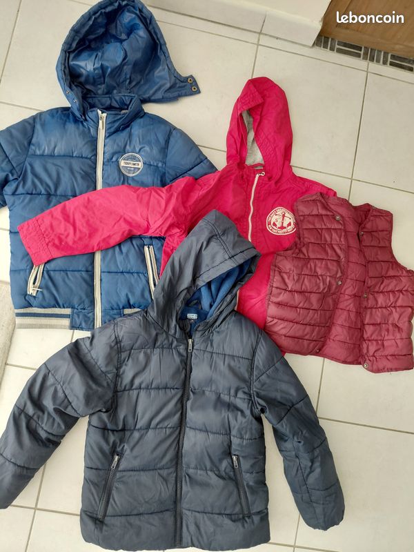 Lot de 4 blousons et manteau 8 et 10 ans garçon (image 1)
