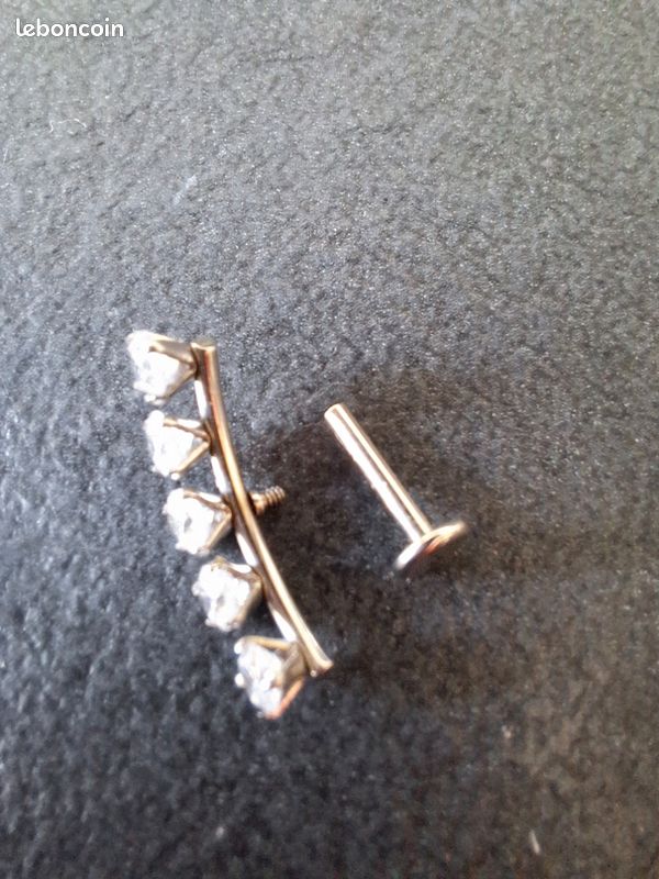 Piercing tragus (image 9)