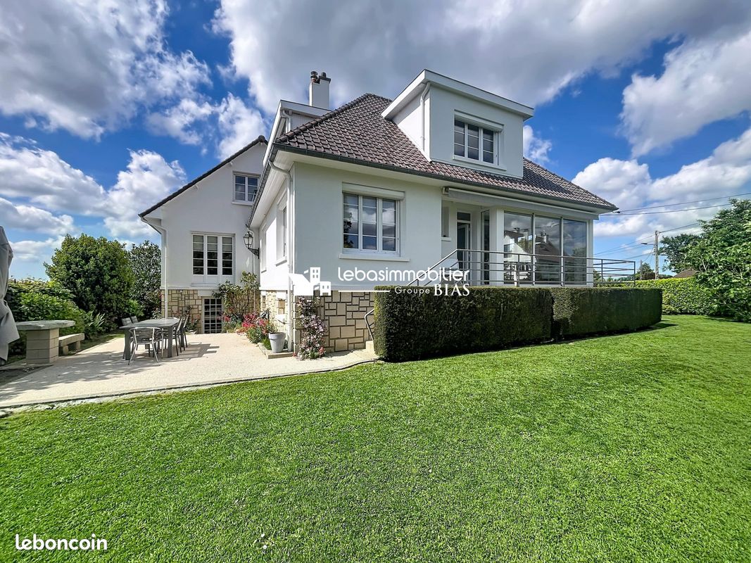 Maison 7 pièces 220 m² · à Doudeville · 220 m² · 347 000 €