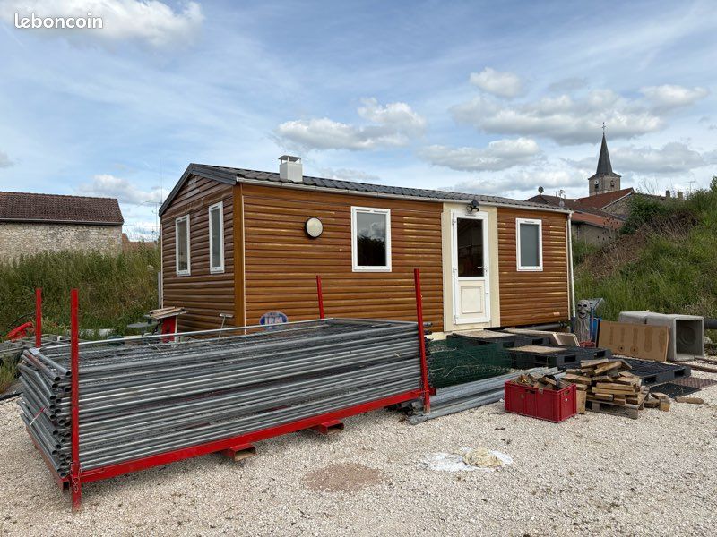 Local commercial 3 pièces 30 m² · à Saint-Germain-sur-Meuse · 30 m² · 11 000 €