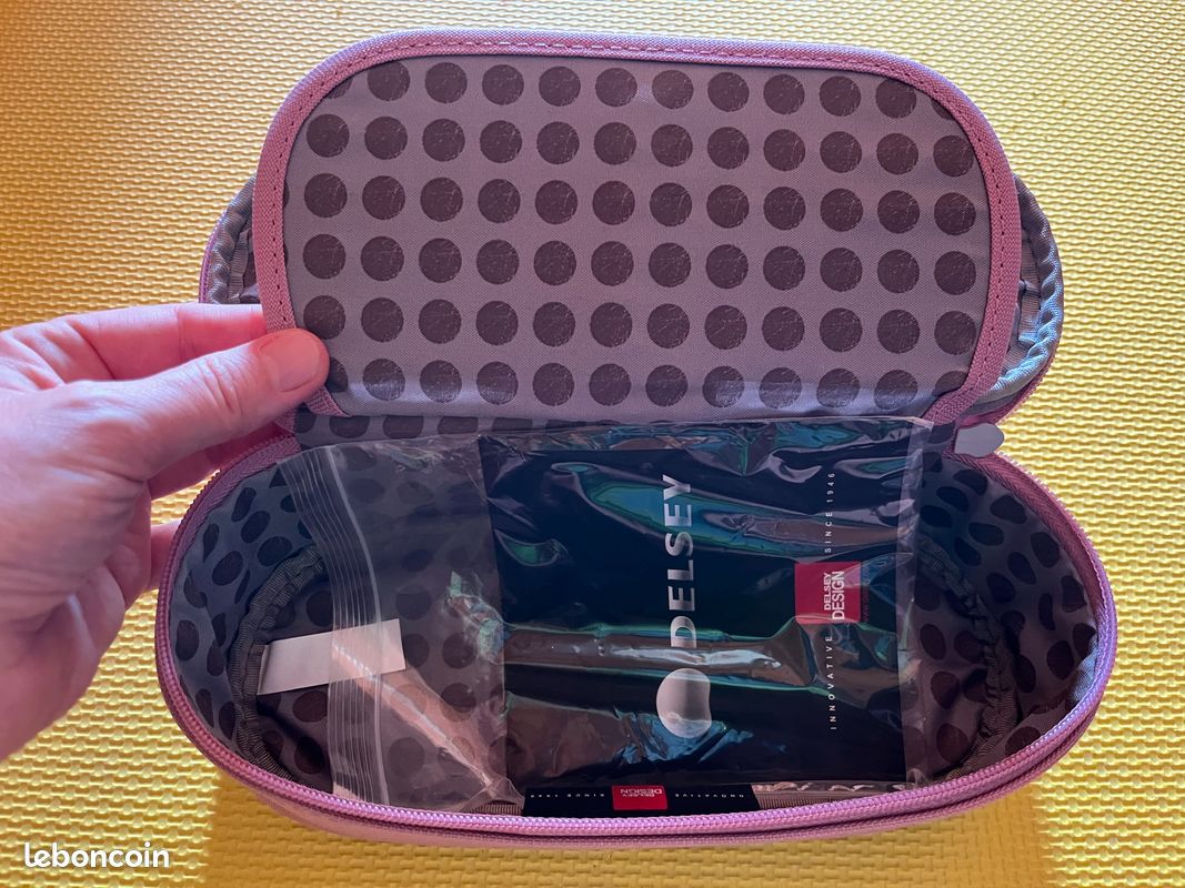Trousse pour stylos Delsey rose neuve avec étiquette (image 5)