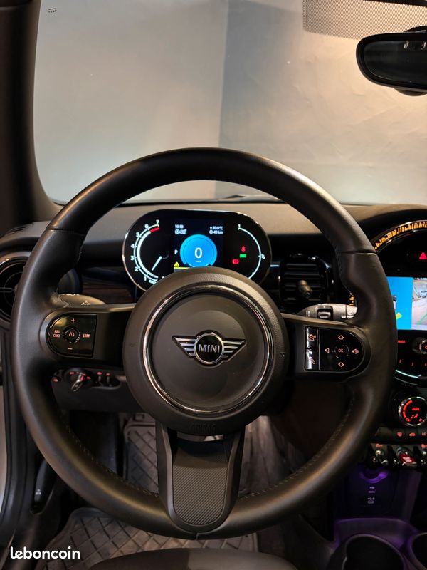 MINI Cooper 136 ch BVA7 2022 (image 8)