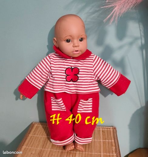 Poupon souple 40 cm habillé (image 1)