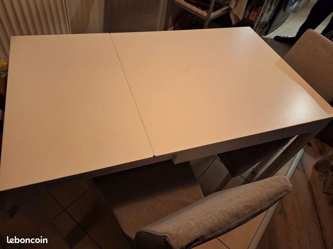 Table extensible et 4 chaises (image 3)