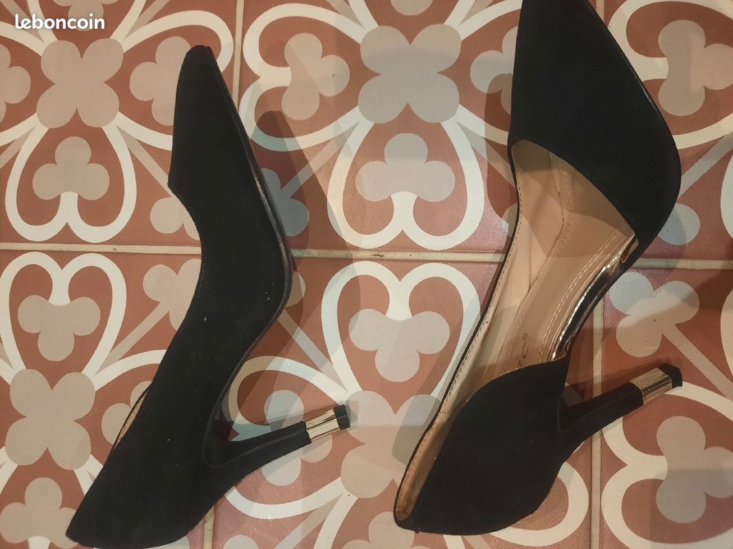 Chaussure à talon (image 1)