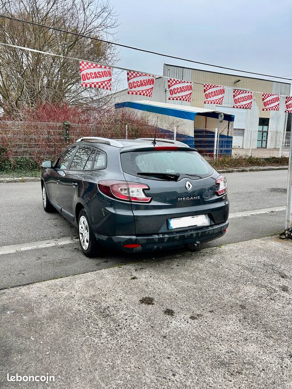 RENAULT Megane III 1.5 dCi 85 Privilège 156887 KM CROCHET ATTELAGE RÉGULATEUR DE VITESSE (image 3)