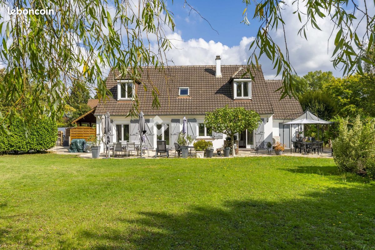 Maison 7 pièces 135 m² · à Saint-Fargeau-Ponthierry · 135 m² · 390 000 €