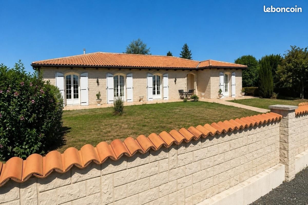 Maison 6 pièces 210 m² · à La Boixe · 210 m² · 315 000 €