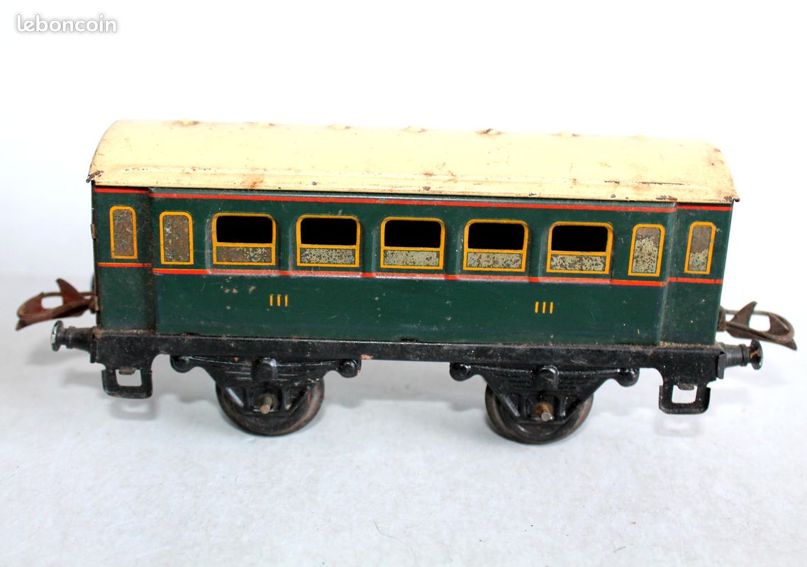 A Meccano Hornby-Dublo 12-volt AC 00-Gauge 'Sir Nigel Gresley