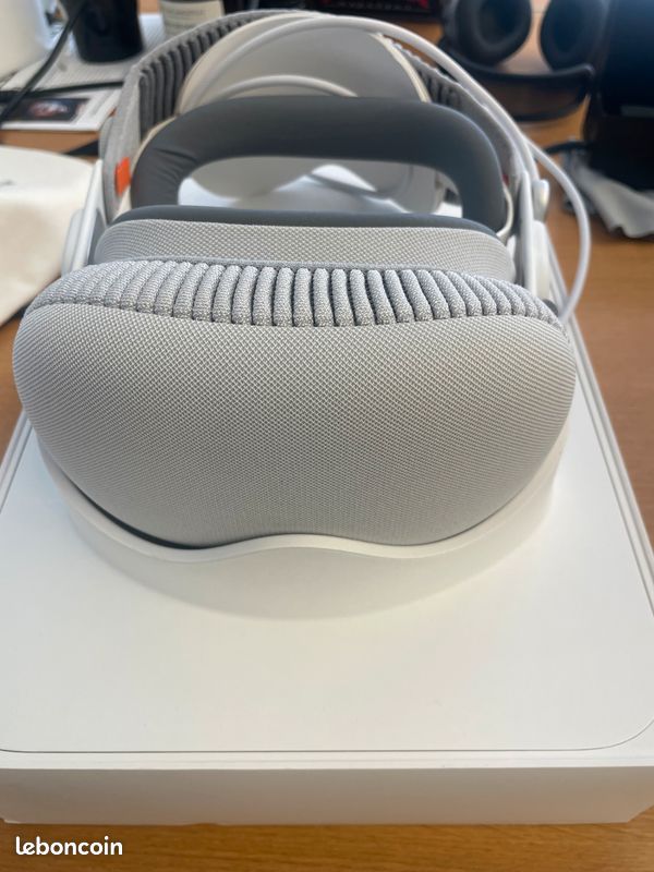 Apple Vision Pro 256 Go (image 1)