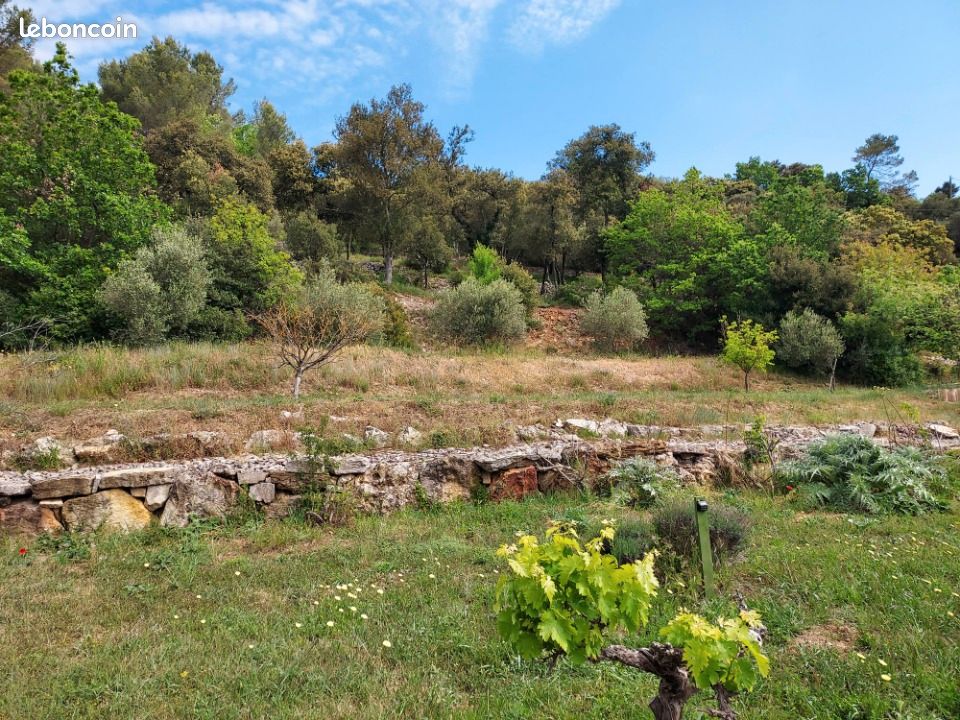 Terrain 1 280 m² Flassans Sur Issole · à Flassans-sur-Issole · 149 000 €