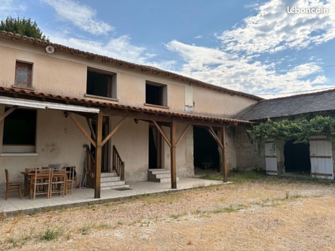 Maison 3 pièces 83 m² · à Saint-Genest-d'Ambière · 83 m² · 107 000 €