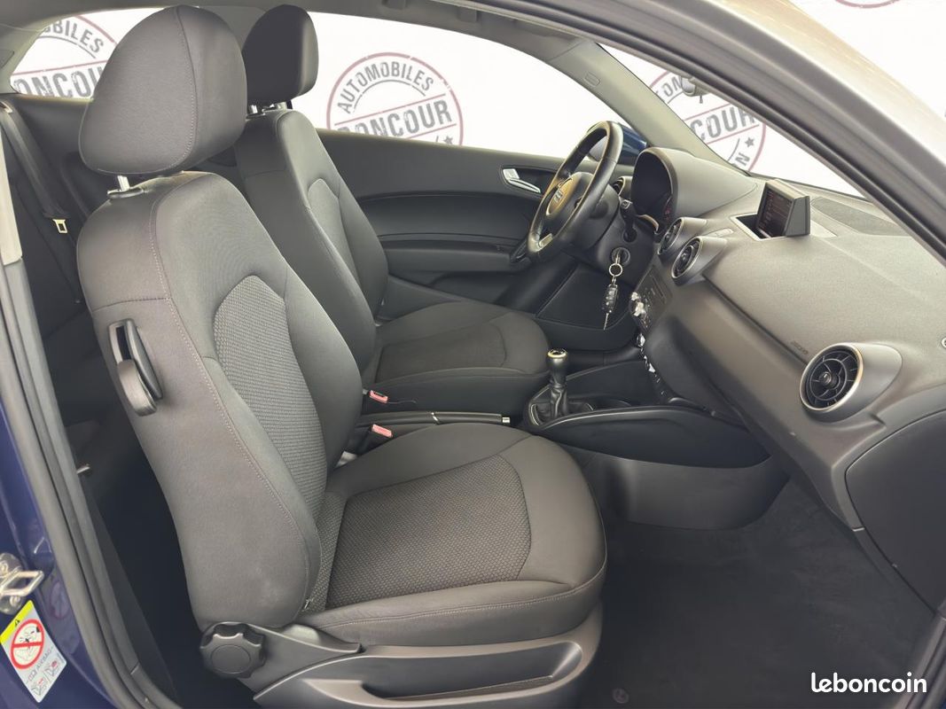 AUDI A1 1.6 TDi DPF - 90 - Start/Stop Ambiente (image 24)