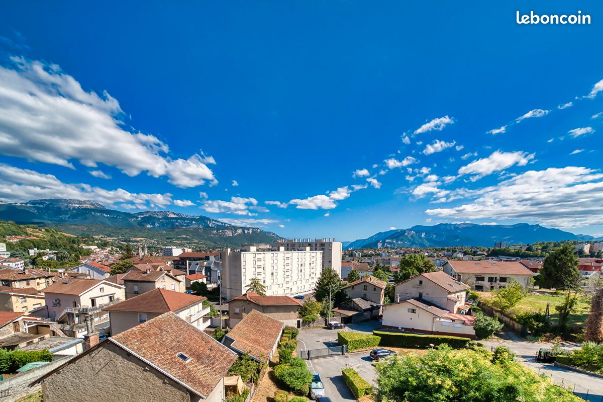 Appartement 4 pièces 82 m² · à Voiron · 82 m² · 169 000 €