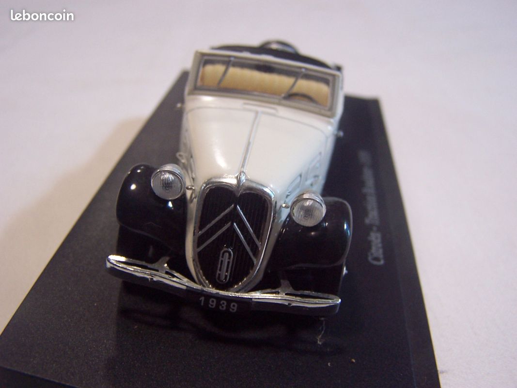 Miniature Traction Roadster 1939 Citroën 1.43 avec Certificat d'authenticité (image 1)