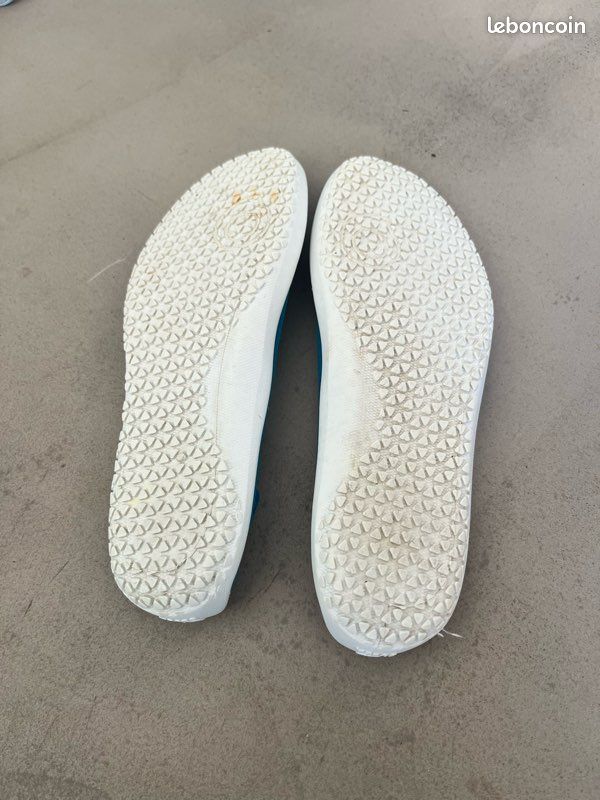 Chaussures aquatiques T33 (image 3)