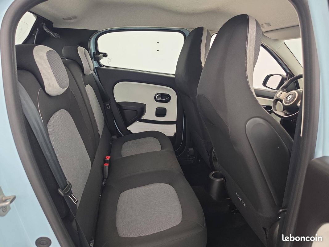 RENAULT Twingo III E-Tech Equilibre (image 16)