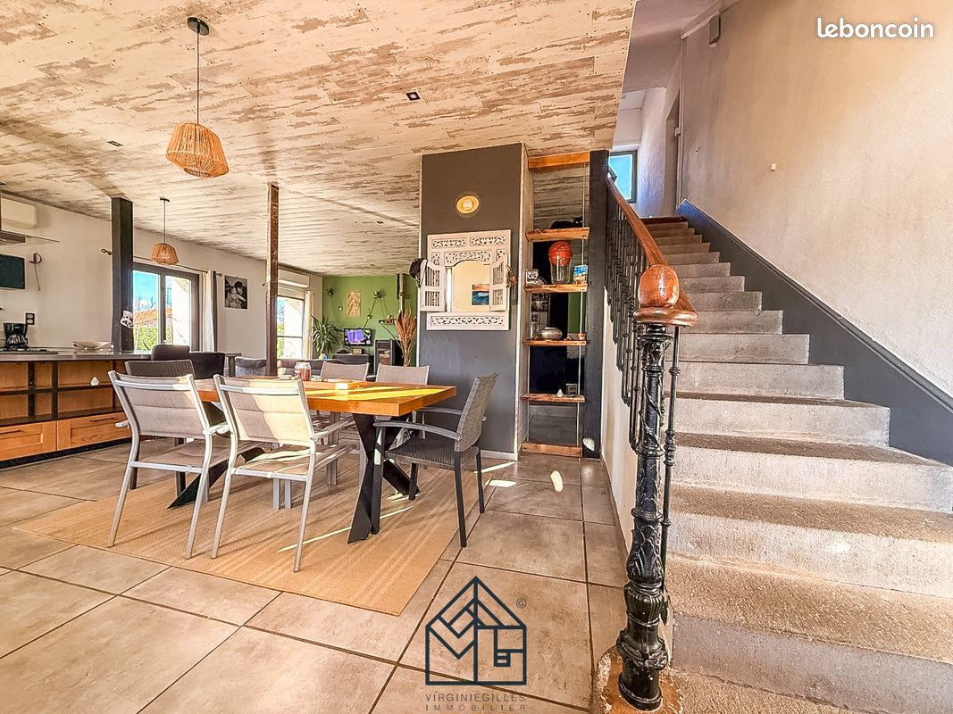 Maison 7 pièces 242 m² · à Villerest · 242 m² · 319 000 €
