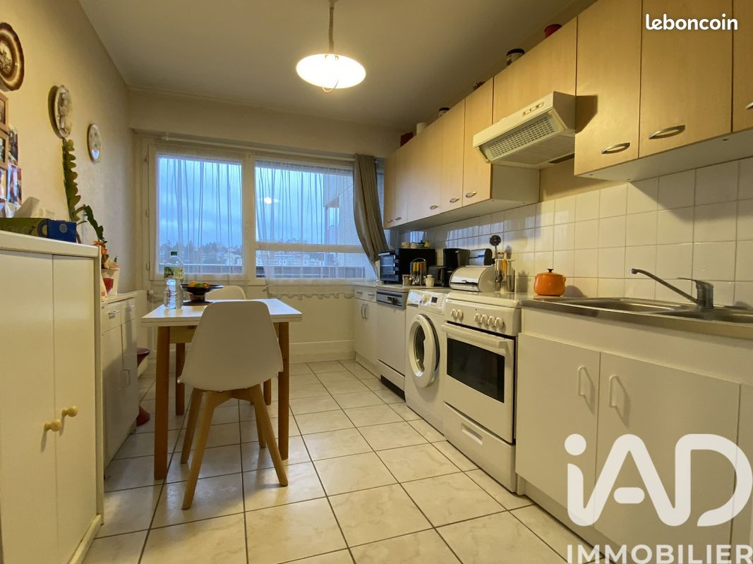 Appartement 2 pièces 67 m² · à Saint-Étienne · 67 m² · 75 000 €