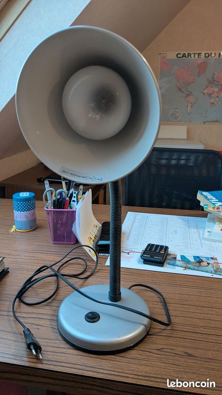 Lampe de bureau (image 1)