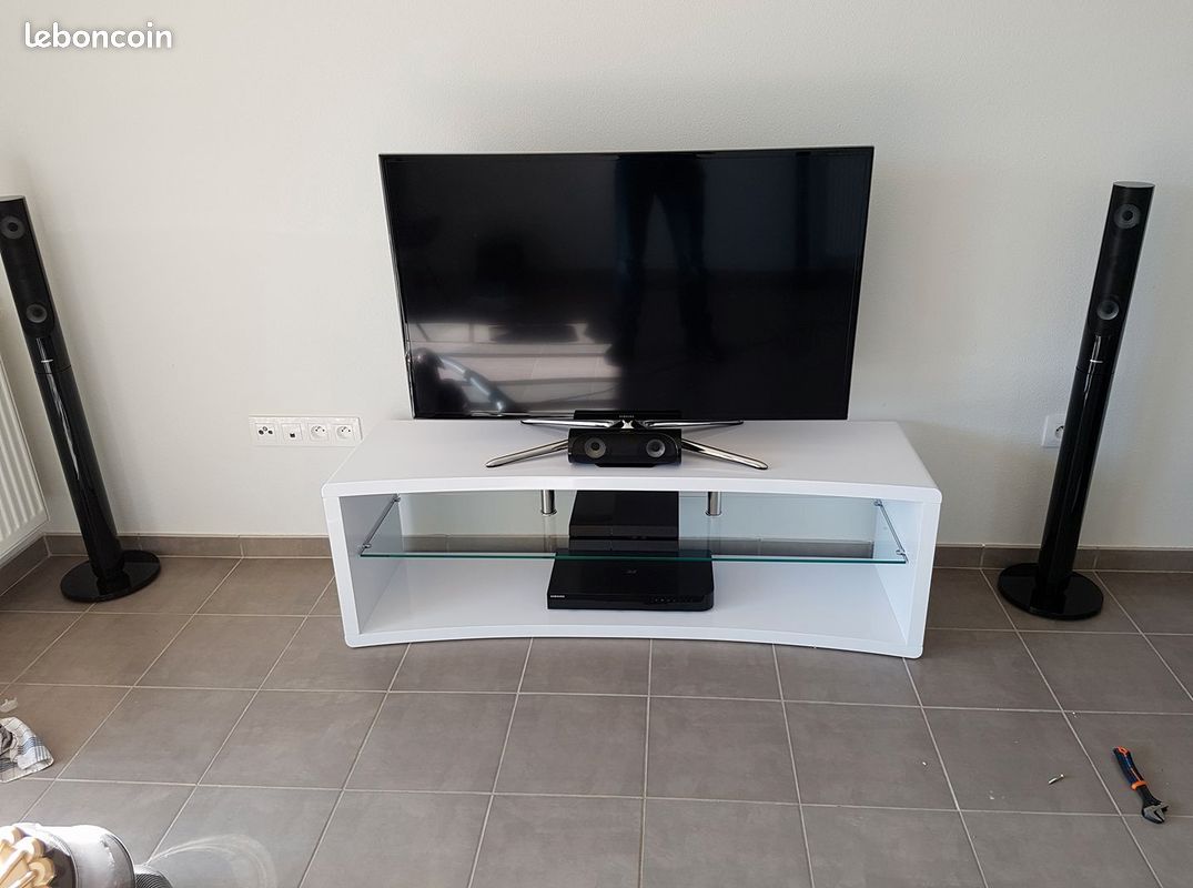 Meuble Tv Bois et verre 140cm (image 1)