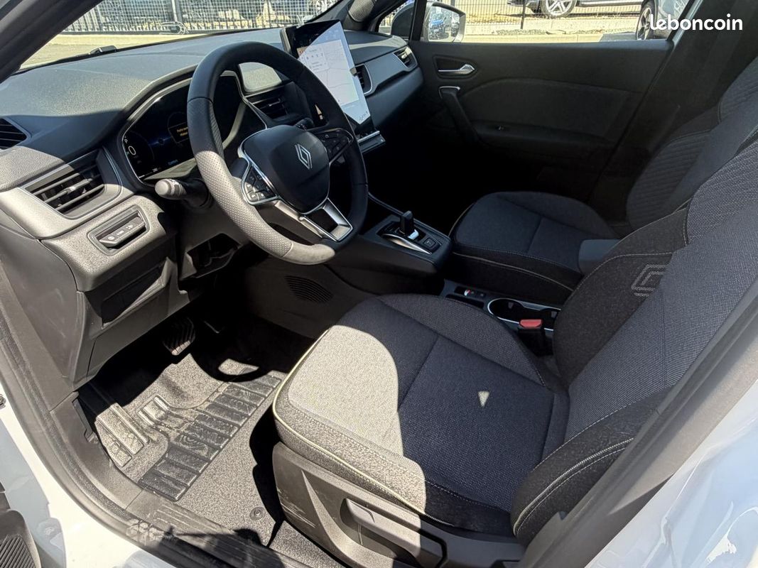 Renault captur 1.8 hybride 160 automatique camera de recul + gps + regulateur + roue de secours (image 14)