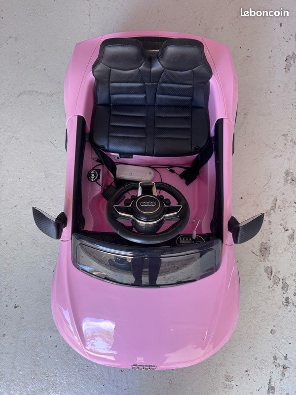 Audi r8 Spyder (image 2)