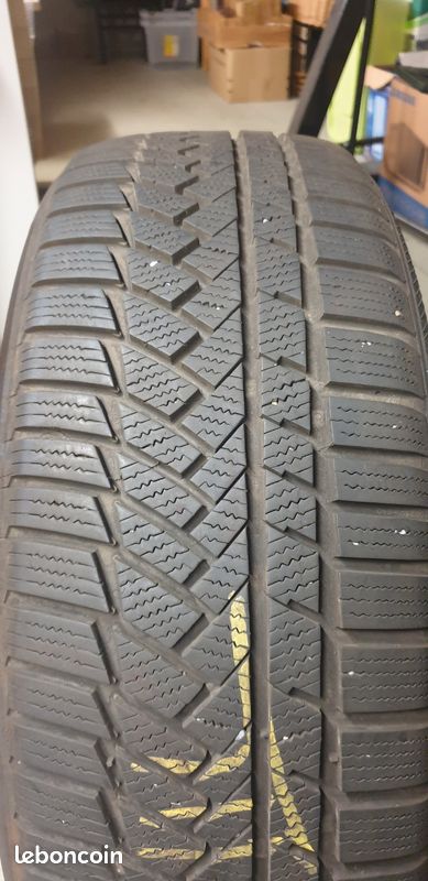 Pneus hiver continental 215 50 R18 92V (image 1)