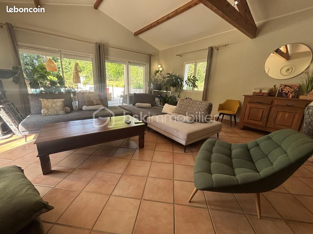 Maison 10 pièces 218 m² · à Montélimar · 218 m² · 649 000 €