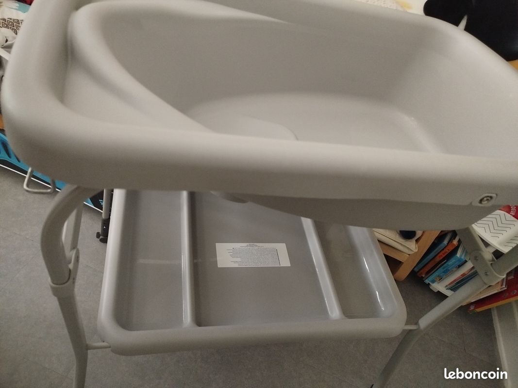 Table a langer avec baignoire (image 3)