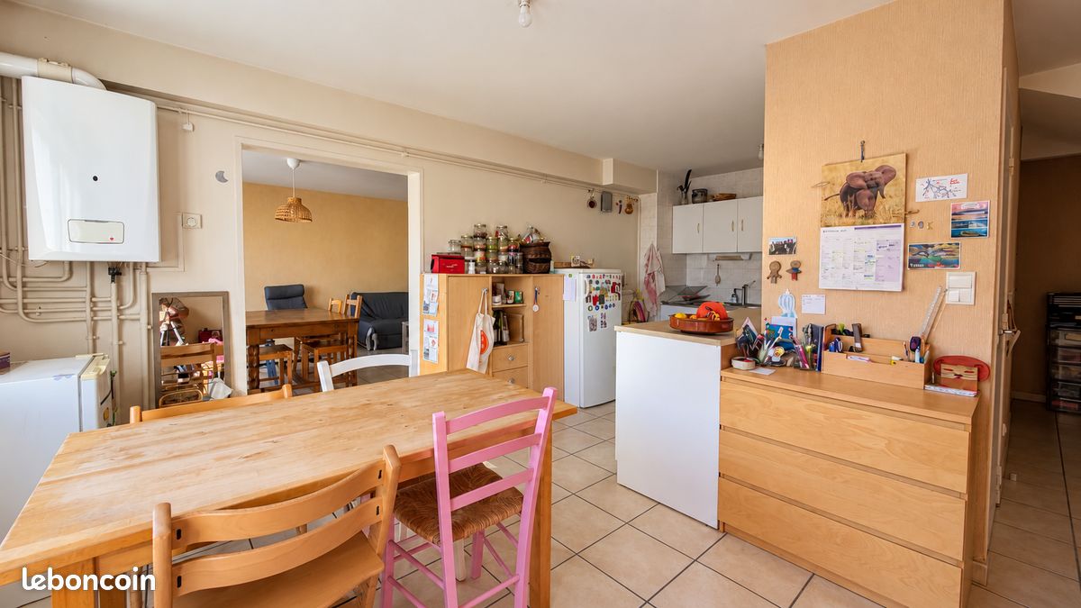 Appartement 3 pièces 110 m² · à Royat · 110 m² · 150 000 €