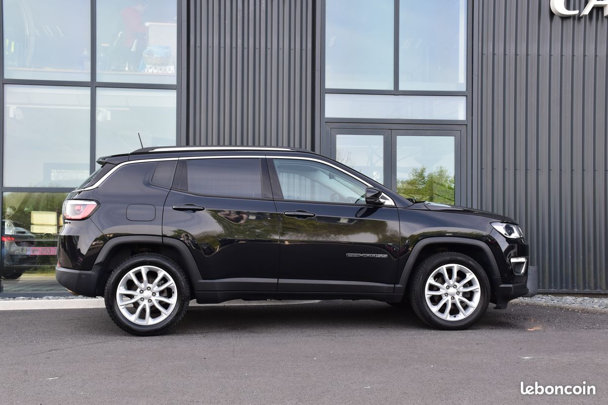 Jeep Compass Limited BVA • 22 000 km • 1ère Main • Pack Hiver (image 6)