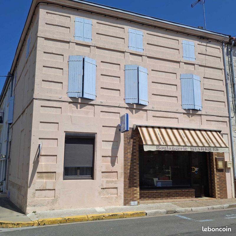 Maison 11 pièces 178 m² · à Chasseneuil-sur-Bonnieure · 178 m² · 148 400 €