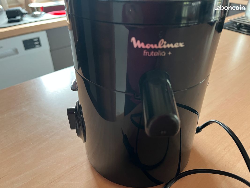 Centrifugeuse MOULINEX Frutelia plus (image 1)