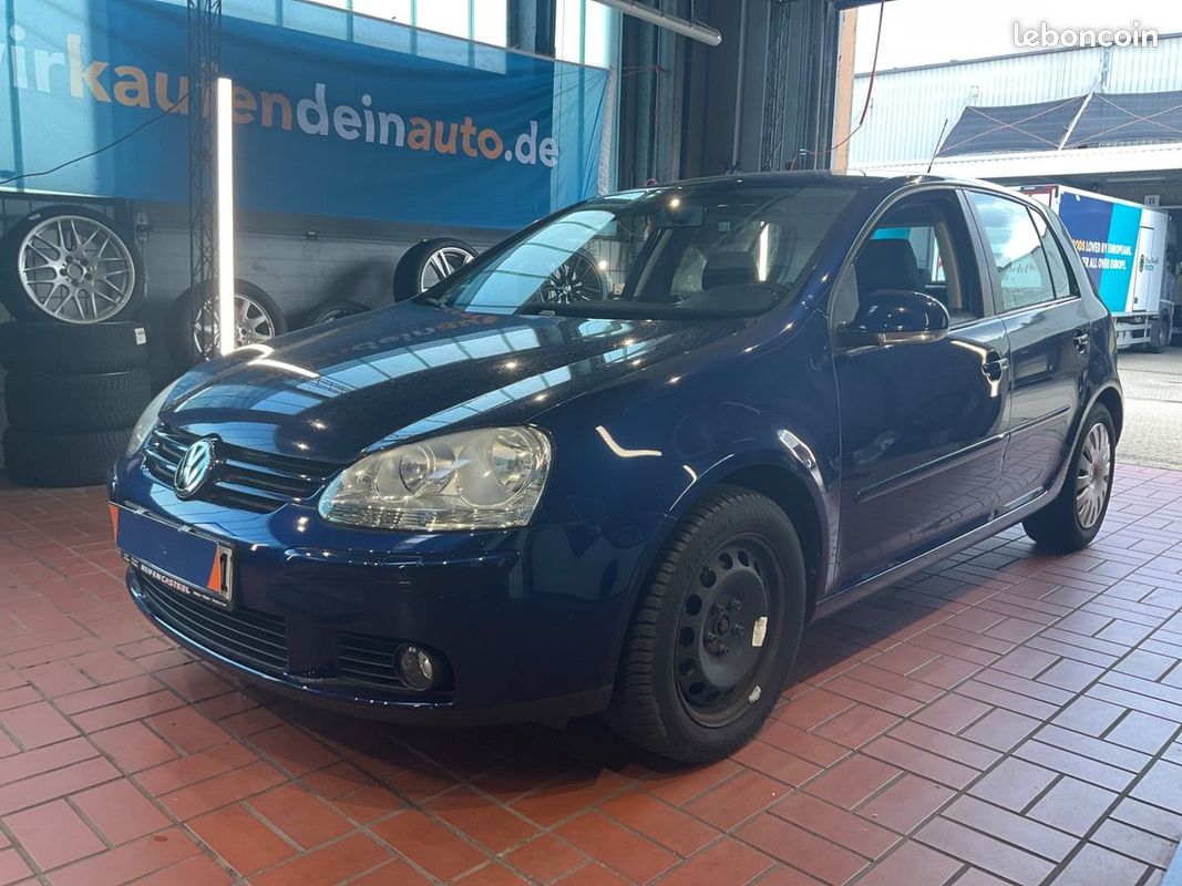 VOLKSWAGEN GOLF 1.4 80CV SVP lisez l'annonce ENTIEREMENT merci (image 1)