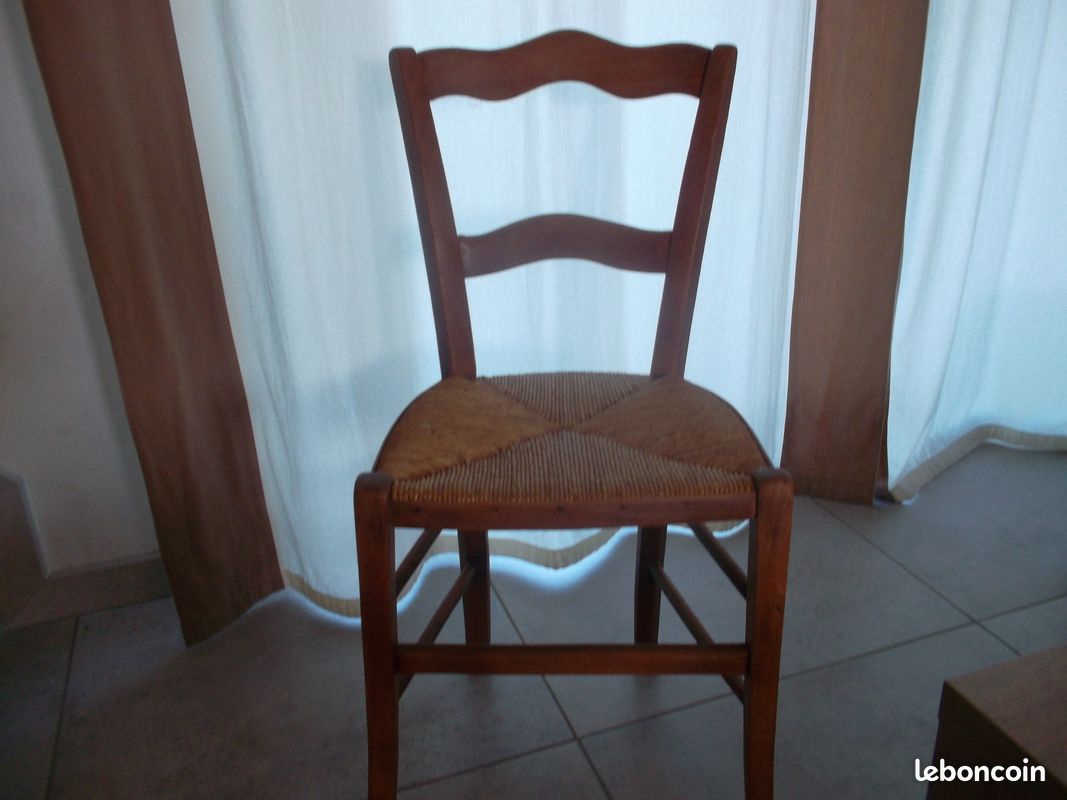 Chaises anciennes (image 1)
