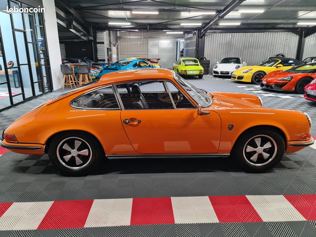 PORSCHE 911 2.2L S 180 CH – Restaurée et Expertisée (image 6)