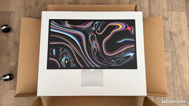 Apple Studio Display 5K (image 1)