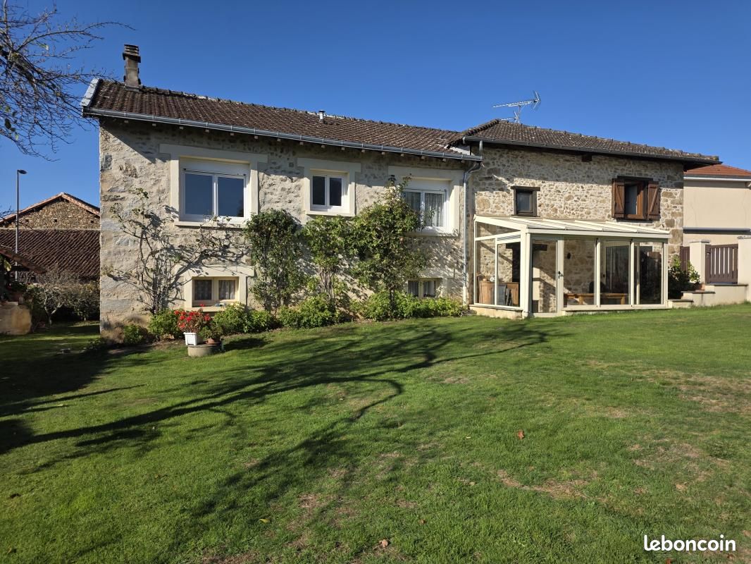 Maison 10 pièces 171 m² · à Royères · 171 m² · 200 000 €