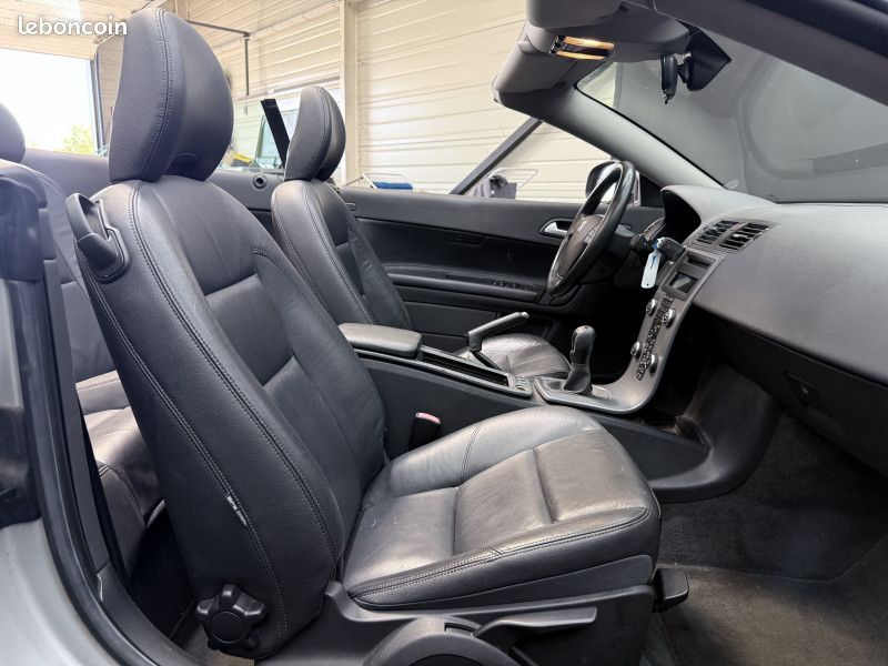Volvo C70 CC 2.0 D 136CH KINETIC (image 9)
