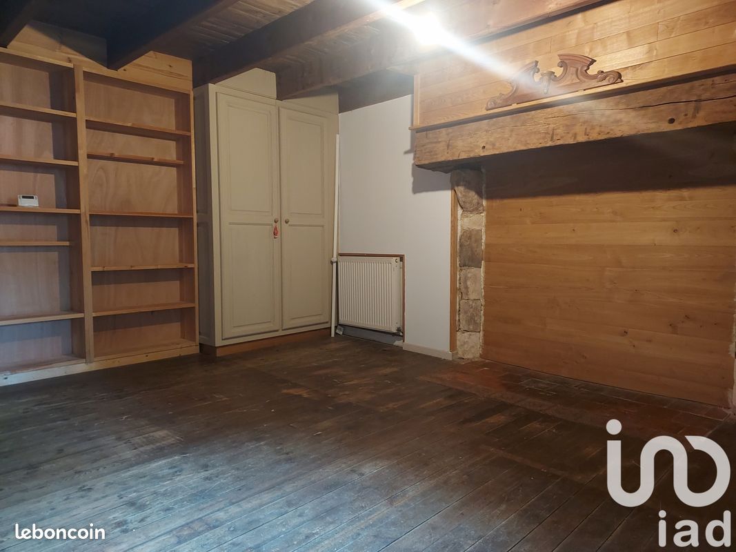 Maison de ville 4 pièces 92 m² - La Rochefoucauld-en-Angoumois 16110 (image principale 5)