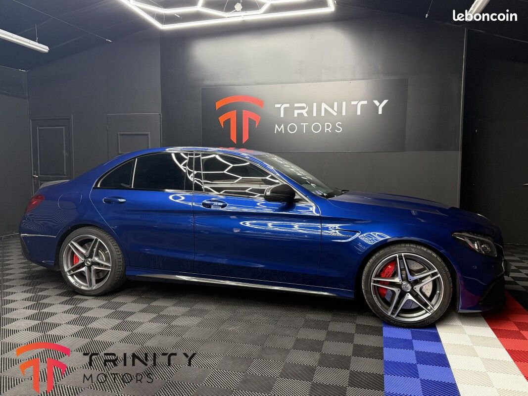 Mercedes Classe C C63 S AMG 510CH + PACK CARBONE + RÉVISION DES 50000KM EFFECTUÉE + SUIVI COMPLET... (image 3)