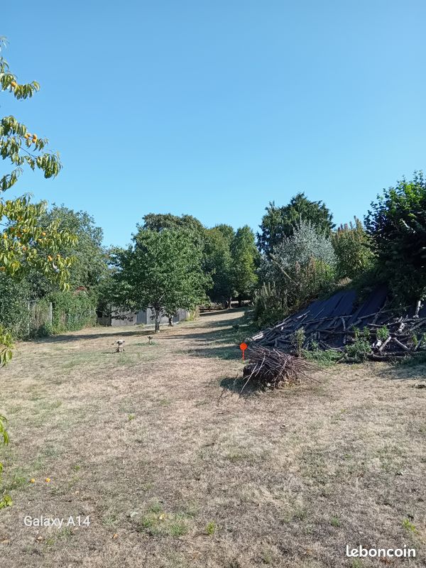 Terrain 1501 m² · à Bussac-sur-Charente · 75 000 €