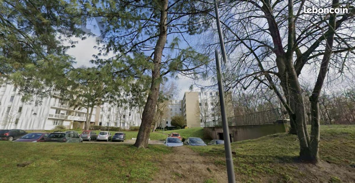 Parking 10 m² · à Cergy · 10 m² · 75 €