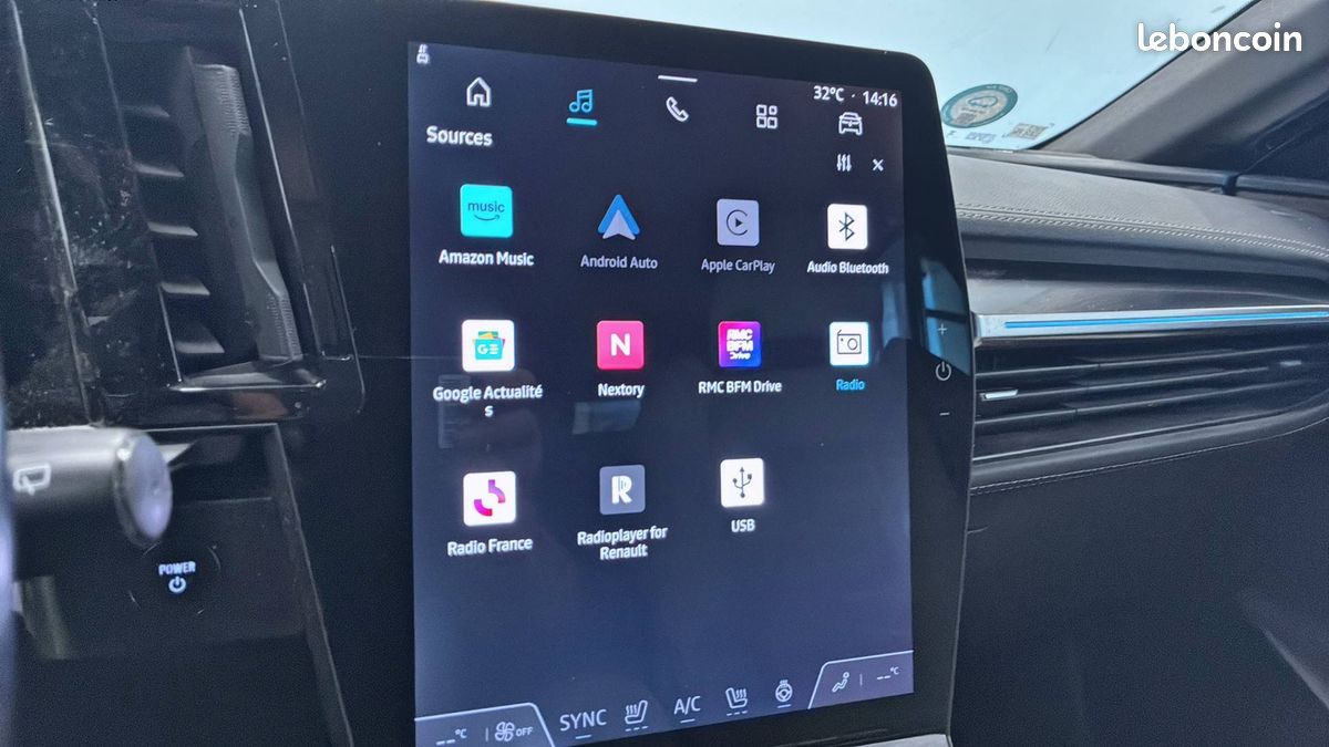 Renault megane e tech ev60 220 ch optimum charge iconic (image 15)