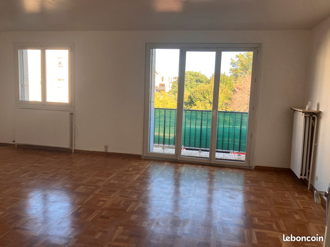 Appartement 3 pièces 77 m² · à Vaulx-en-Velin · 77 m² · 950 €/mois