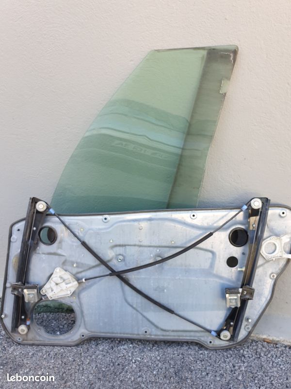 Vitre avec système complet moteur lève vitre ainsi que les rails Seat, Volkswagen, Audi, Skoda (image 2)