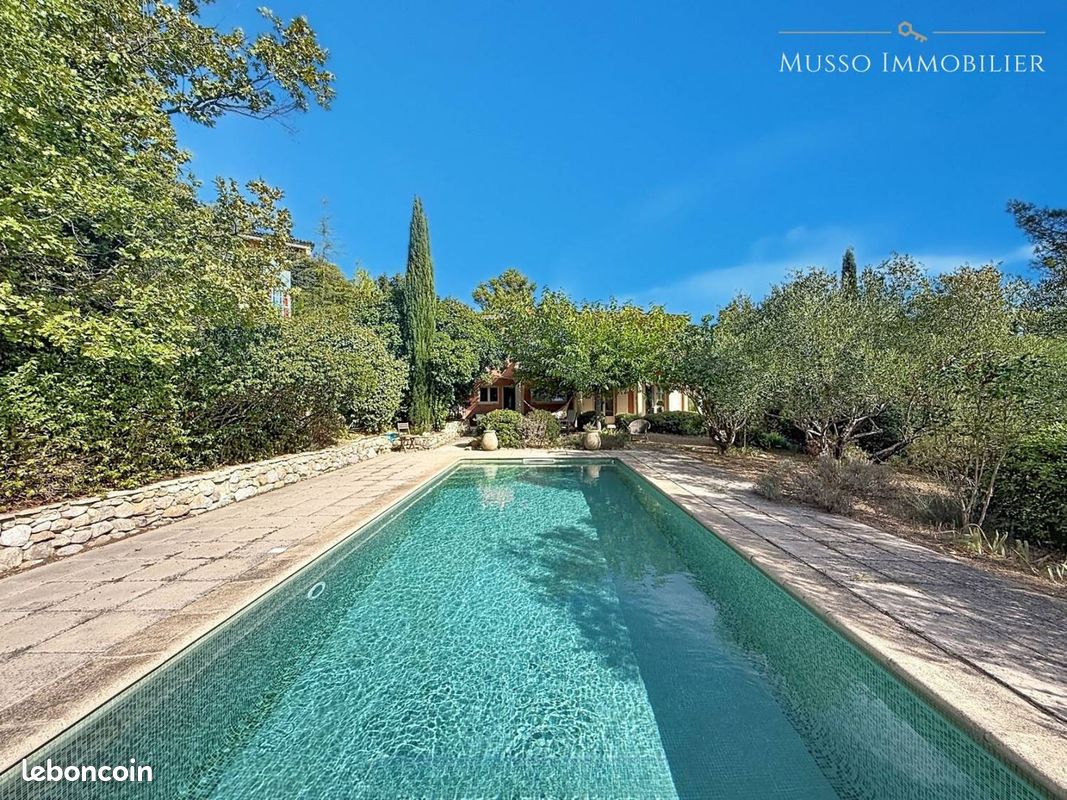 Maison 7 pièces 197 m² · à Saint-Marc-Jaumegarde · 197 m² · 1 664 000 €