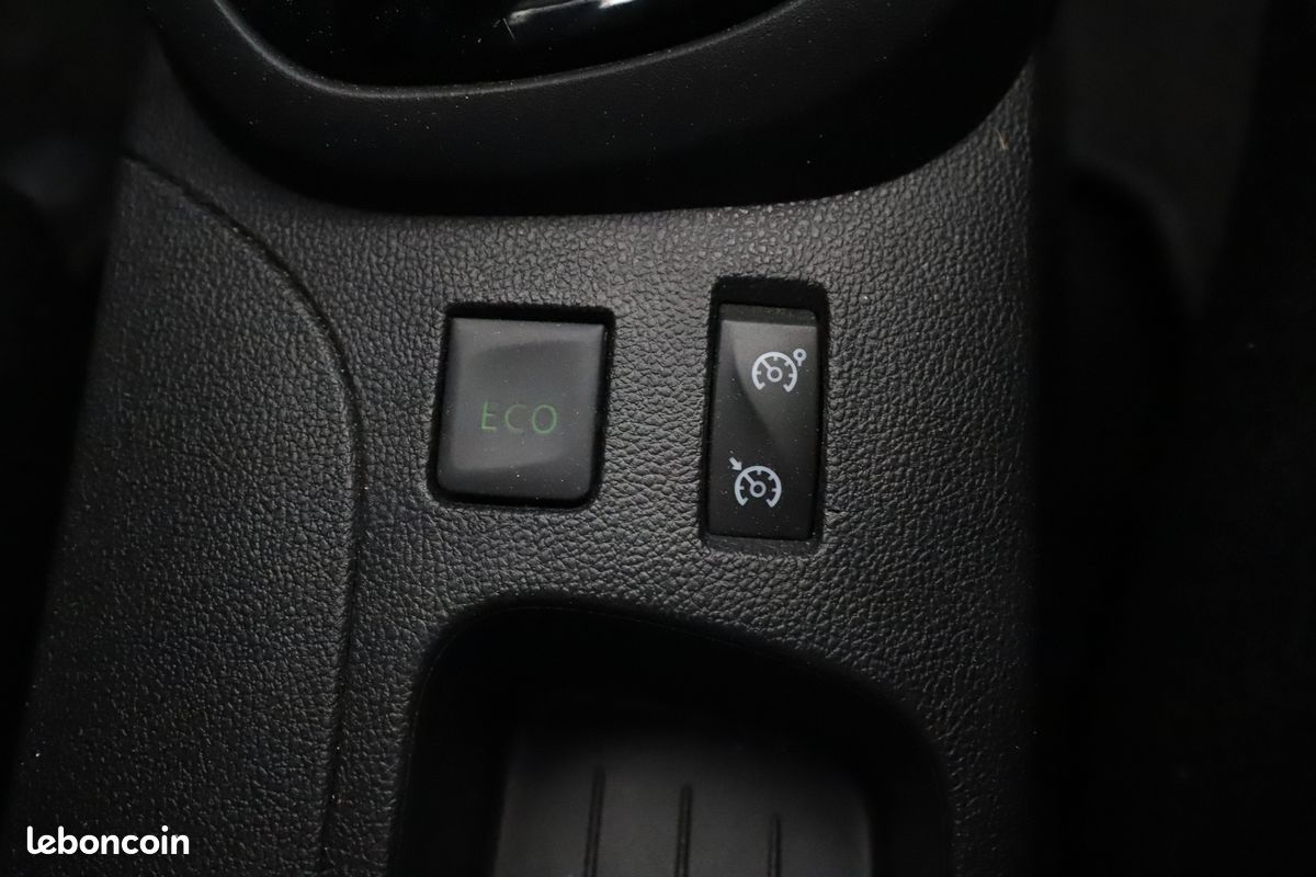 Renault Captur 1.2 TCe Energy Intens EDC 120 ch (image 20)